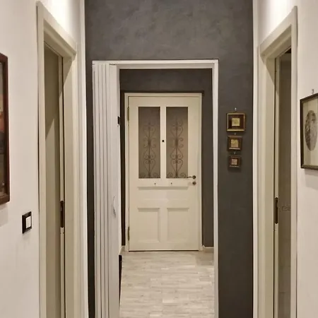 Adriano's House Cathedral First Floor Apartment *